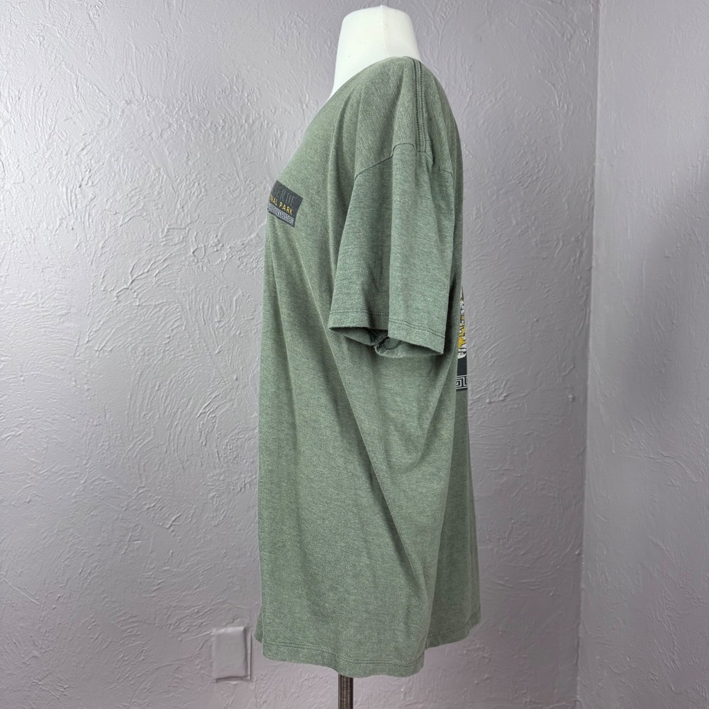 Vtg XL (see measurements) Mesa Verde National Park Green shirt worn comfy cozy - Picture 6 of 6